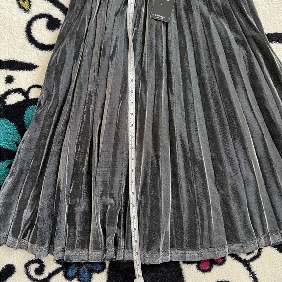 NWT Charon Pleated Skirt Metallic Sliver Size Large - Picture 5 of 6
